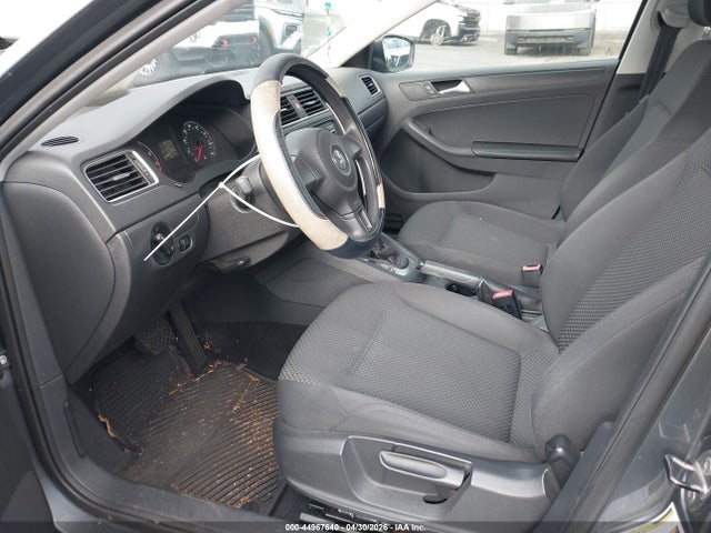 2013 Volkswagen Jetta 2.0l S მანქანა იყიდება აუქციონზე, vin: 3VW2K7AJ3DM365260, აუქციონის ნომერი: 44967640
