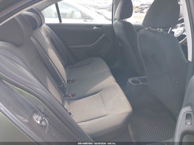 2013 Volkswagen Jetta 2.0l S მანქანა იყიდება აუქციონზე, vin: 3VW2K7AJ3DM365260, აუქციონის ნომერი: 44967640