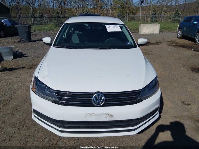 2017 Volkswagen Jetta 1.4t S მანქანა იყიდება აუქციონზე, vin: 3VW2B7AJ3HM348996, აუქციონის ნომერი: 44967703