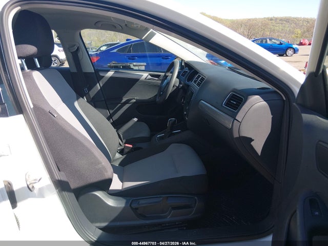2017 Volkswagen Jetta 1.4t S მანქანა იყიდება აუქციონზე, vin: 3VW2B7AJ3HM348996, აუქციონის ნომერი: 44967703