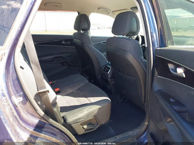5XYPGDA56GG175806 KIA Sorento 3.3l Lx