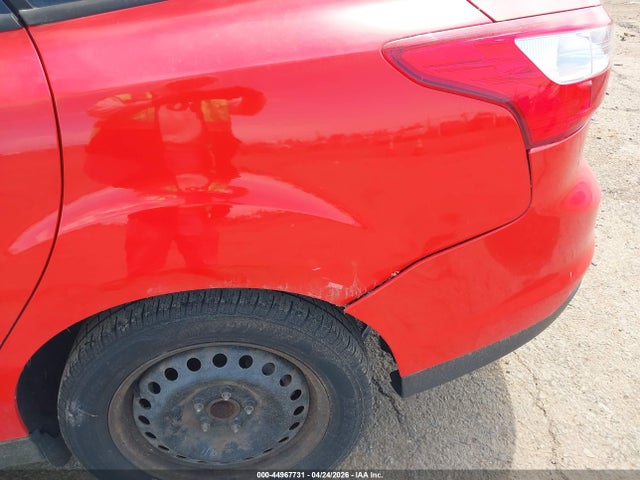 44967731 :رقم المزاد ، 1FAHP3F28CL276525 vin ، 2012 Ford Focus Se مزاد بيع