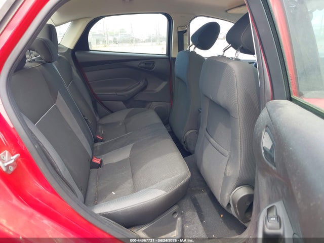 44967731 :رقم المزاد ، 1FAHP3F28CL276525 vin ، 2012 Ford Focus Se مزاد بيع