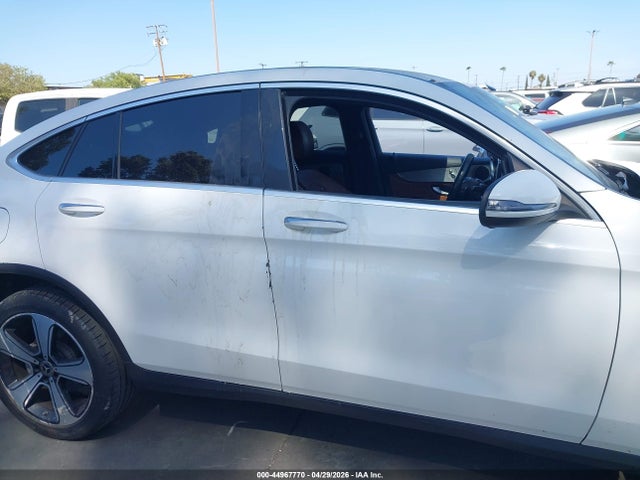 44967770 :رقم المزاد ، WDC0J4KB1KF501461 vin ، 2019 Mercedes-benz Glc 300 Coupe 4matic مزاد بيع