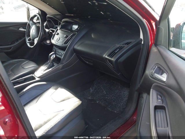 Ford FOCUS SE 2016 1FADP3F29GL256045 Image 5