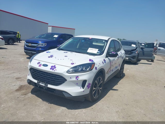 44967797 :رقم المزاد ، 1FMCU0BZ4MUA26818 vin ، 2021 Ford Escape Se Hybrid مزاد بيع