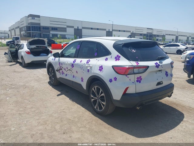 44967797 :رقم المزاد ، 1FMCU0BZ4MUA26818 vin ، 2021 Ford Escape Se Hybrid مزاد بيع
