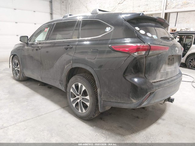 Toyota Highlander Xle 2021 5TDHZRBHXMS102473 Image 3