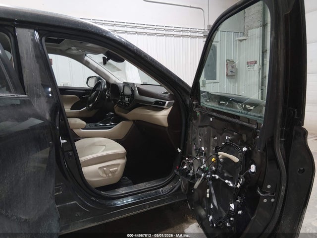 Toyota Highlander Xle 2021 5TDHZRBHXMS102473 Image 5