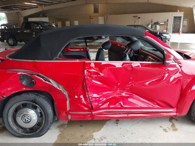 44967816 :رقم المزاد ، 3VW5P7AT3EM808217 vin ، 2014 Volkswagen Beetle 2.5l مزاد بيع