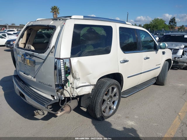 2007 Cadillac Escalade Standard მანქანა იყიდება აუქციონზე, vin: 1GYEC63807R385853, აუქციონის ნომერი: 44967884