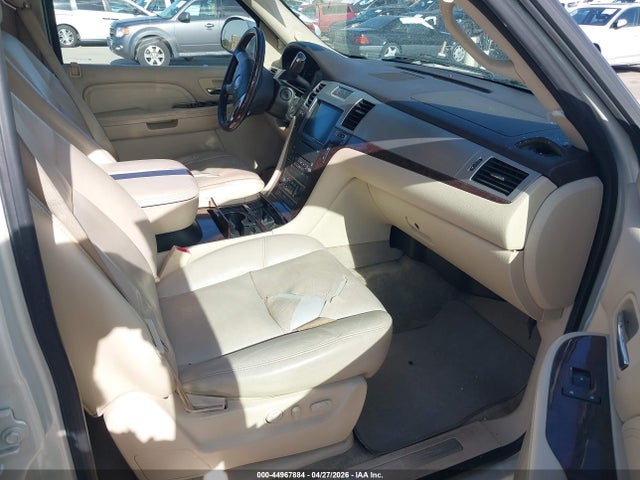 2007 Cadillac Escalade Standard მანქანა იყიდება აუქციონზე, vin: 1GYEC63807R385853, აუქციონის ნომერი: 44967884