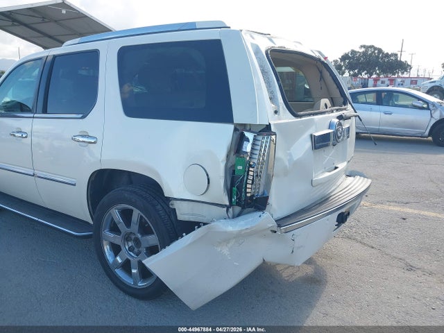 2007 Cadillac Escalade Standard მანქანა იყიდება აუქციონზე, vin: 1GYEC63807R385853, აუქციონის ნომერი: 44967884