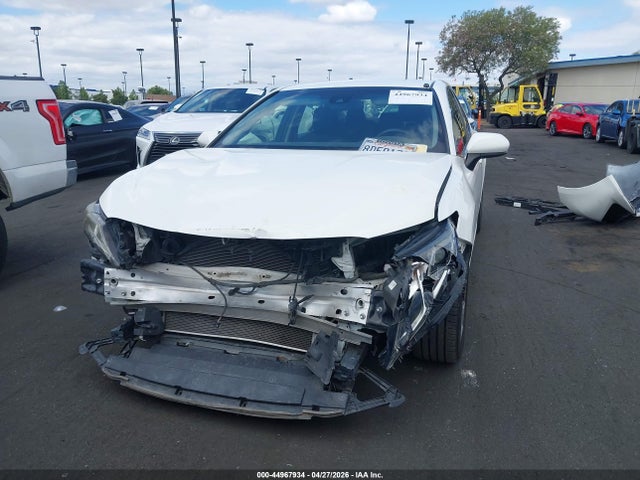 JTNB11HK6J3059695 Toyota CAMRY LE