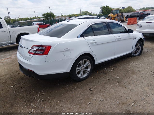Ford TAURUS SE 2018 1FAHP2D88JG129399 Image 4