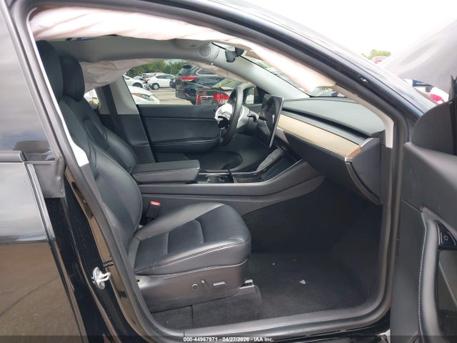 Продаж на аукціоні авто 2021 Tesla Model Y Standard Range Rear-wheel Drive, vin: 5YJYGDED9MF110943, номер лоту: 44967971