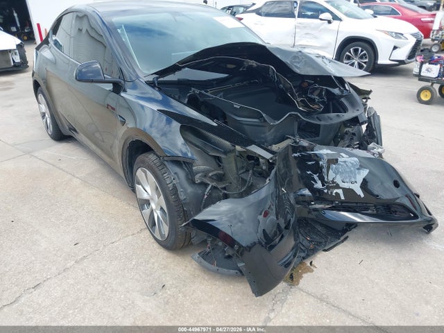 Продаж на аукціоні авто 2021 Tesla Model Y Standard Range Rear-wheel Drive, vin: 5YJYGDED9MF110943, номер лоту: 44967971