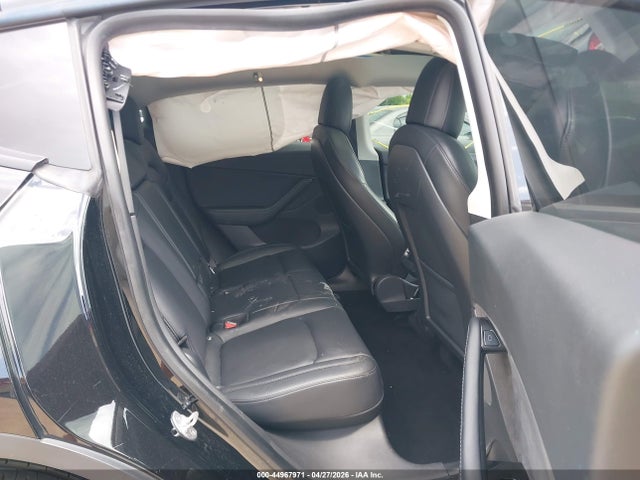 Продаж на аукціоні авто 2021 Tesla Model Y Standard Range Rear-wheel Drive, vin: 5YJYGDED9MF110943, номер лоту: 44967971