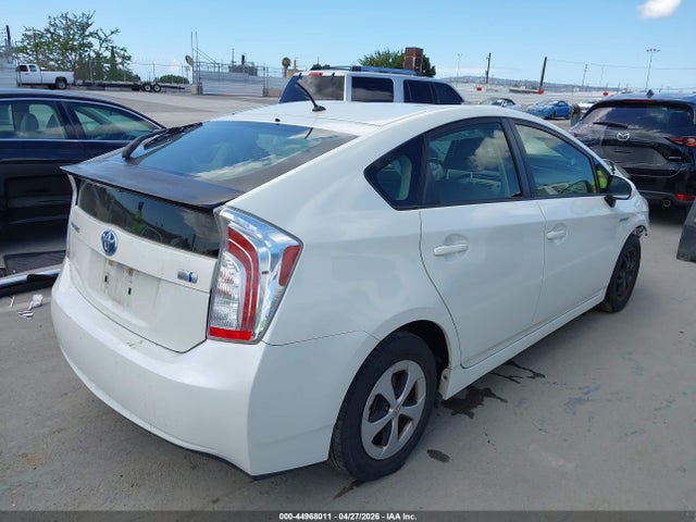Продаж на аукціоні авто 2015 Toyota Prius Two, vin: JTDKN3DU0F1949222, номер лоту: 44968011