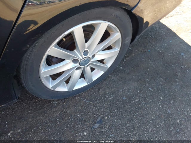 44968041 :رقم المزاد ، 3VWRJ7AJ8AM018648 vin ، 2010 Volkswagen Jetta Wolfsburg Edition مزاد بيع
