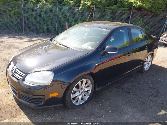 44968041 :رقم المزاد ، 3VWRJ7AJ8AM018648 vin ، 2010 Volkswagen Jetta Wolfsburg Edition مزاد بيع