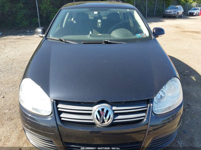 44968041 :رقم المزاد ، 3VWRJ7AJ8AM018648 vin ، 2010 Volkswagen Jetta Wolfsburg Edition مزاد بيع