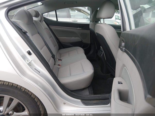 5NPD84LF1JH288262 Hyundai ELANTRA SEL