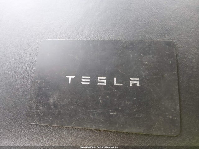 2021 Tesla Model Y Long Range Dual Motor All-wheel Drive მანქანა იყიდება აუქციონზე, vin: 5YJYGAEE3MF184916, აუქციონის ნომერი: 44968080