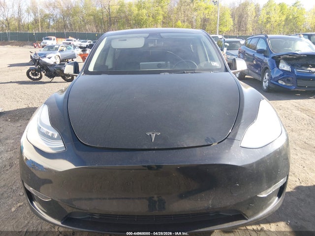 2021 Tesla Model Y Long Range Dual Motor All-wheel Drive მანქანა იყიდება აუქციონზე, vin: 5YJYGAEE3MF184916, აუქციონის ნომერი: 44968080