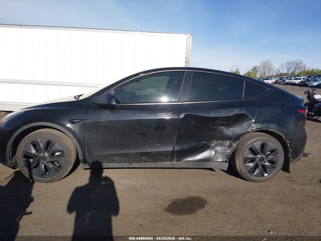 2021 Tesla Model Y Long Range Dual Motor All-wheel Drive მანქანა იყიდება აუქციონზე, vin: 5YJYGAEE3MF184916, აუქციონის ნომერი: 44968080