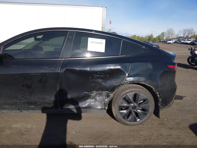 2021 Tesla Model Y Long Range Dual Motor All-wheel Drive მანქანა იყიდება აუქციონზე, vin: 5YJYGAEE3MF184916, აუქციონის ნომერი: 44968080