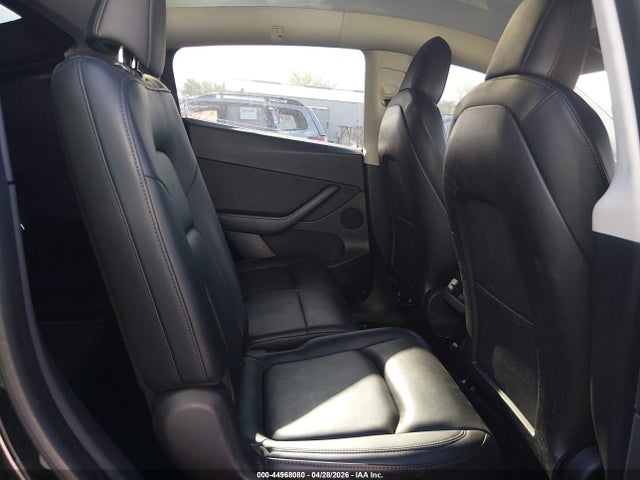 2021 Tesla Model Y Long Range Dual Motor All-wheel Drive მანქანა იყიდება აუქციონზე, vin: 5YJYGAEE3MF184916, აუქციონის ნომერი: 44968080