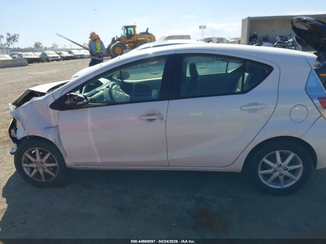 Toyota Prius C Four/one/three/two 2014 JTDKDTB32E1558858 Image 14
