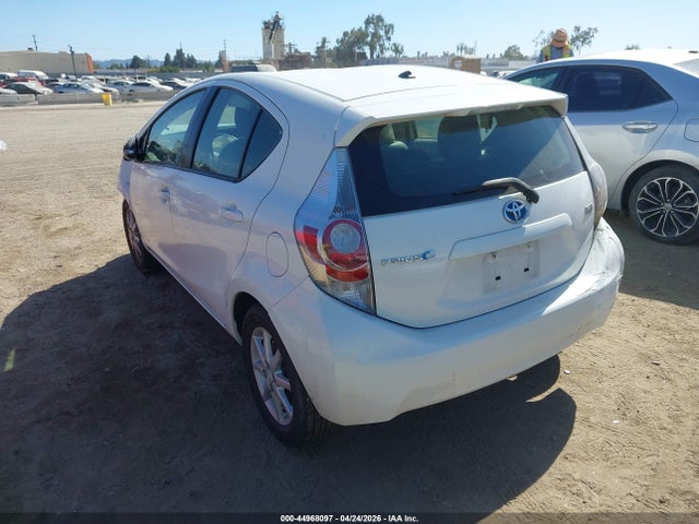 Toyota Prius C Four/one/three/two 2014 JTDKDTB32E1558858 Image 3