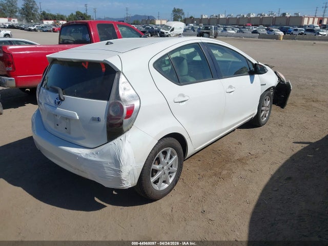 Toyota Prius C Four/one/three/two 2014 JTDKDTB32E1558858 Image 4