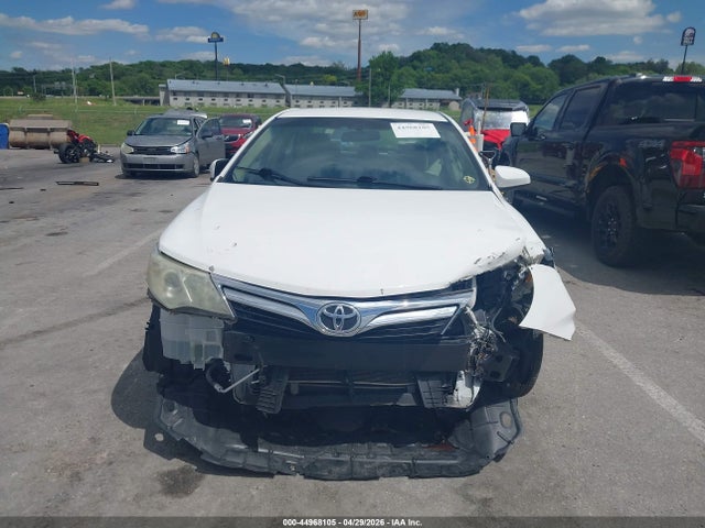 44968105 :رقم المزاد ، 4T4BF1FK9ER404714 vin ، 2014 Toyota Camry Le مزاد بيع