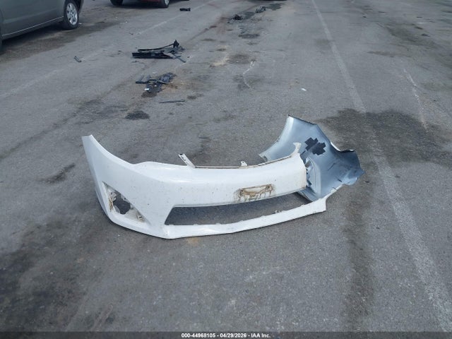 44968105 :رقم المزاد ، 4T4BF1FK9ER404714 vin ، 2014 Toyota Camry Le مزاد بيع