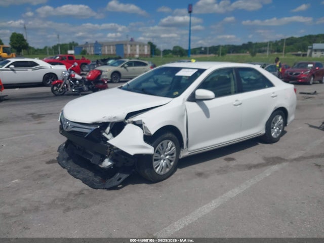 44968105 :رقم المزاد ، 4T4BF1FK9ER404714 vin ، 2014 Toyota Camry Le مزاد بيع