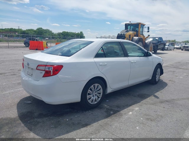 44968105 :رقم المزاد ، 4T4BF1FK9ER404714 vin ، 2014 Toyota Camry Le مزاد بيع
