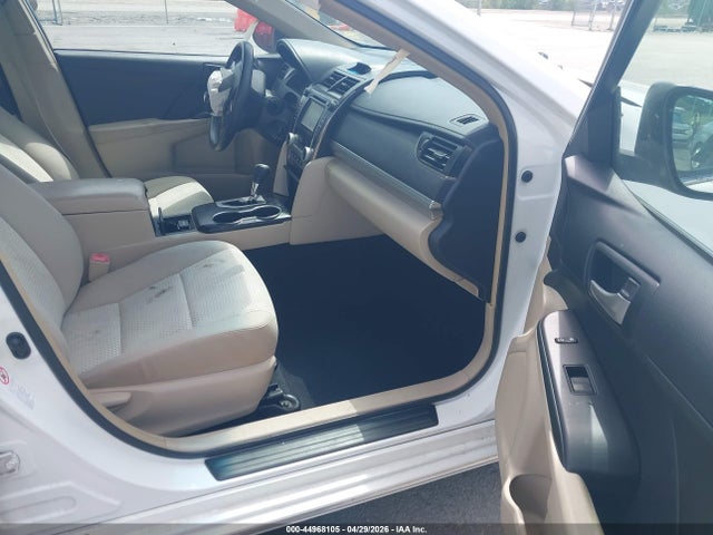 44968105 :رقم المزاد ، 4T4BF1FK9ER404714 vin ، 2014 Toyota Camry Le مزاد بيع