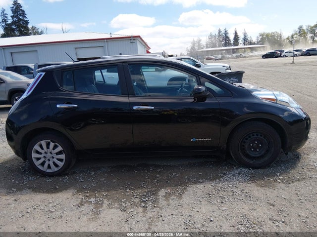 Nissan LEAF S 2017 1N4BZ0CP7HC302845 Image 13