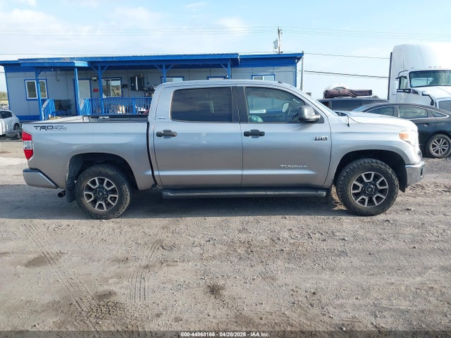 Продаж на аукціоні авто 2016 Toyota Tundra Sr5 5.7l V8, vin: 5TFDY5F17GX550692, номер лоту: 44968166