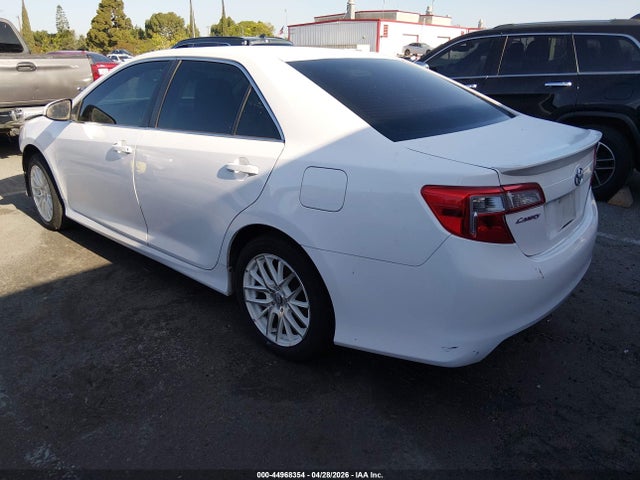 4T1BF1FKXEU463720 Toyota CAMRY SE