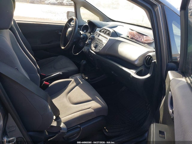 Продажа на аукционе авто 2013 Honda Fit, vin: JHMGE8H31DC015428, номер лота: 44968365