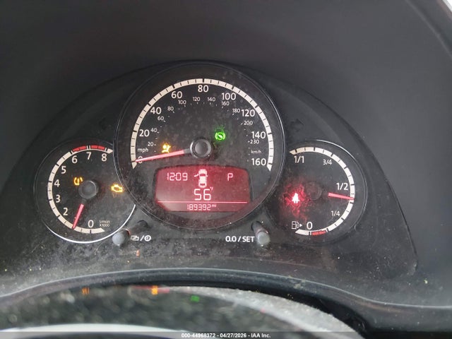 2014 Volkswagen Beetle 2.5l Entry მანქანა იყიდება აუქციონზე, vin: 3VWFP7AT8EM626551, აუქციონის ნომერი: 44968372