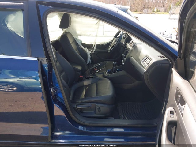 3VWB17AJ2EM368106 Volkswagen Jetta 1.8t Se