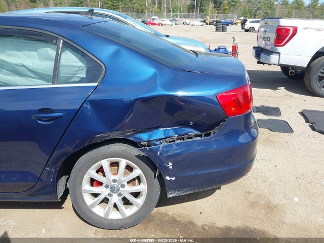 3VWB17AJ2EM368106 Volkswagen Jetta 1.8t Se