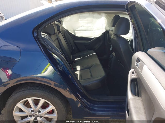3VWB17AJ2EM368106 Volkswagen Jetta 1.8t Se