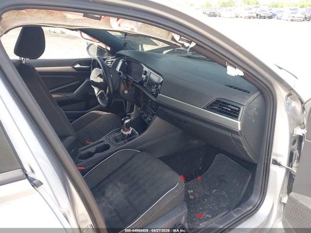 Продажа на аукционе авто 2022 Volkswagen Jetta 1.5t Sport, vin: 3VWBM7BU0NM015380, номер лота: 44968409
