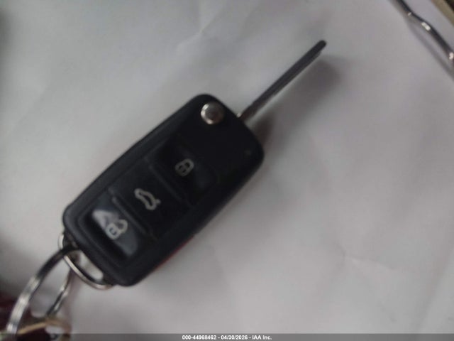 44968462 :رقم المزاد ، WVGAV7AX4HK001982 vin ، 2017 Volkswagen Tiguan 2.0t S مزاد بيع